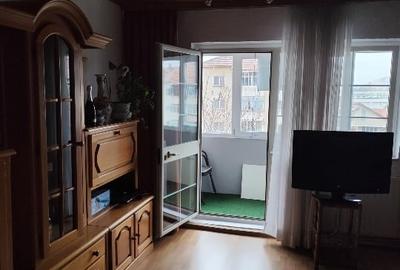 Vand apartament 4camere in Zona Nord - 1