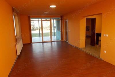 Casa Sanandrei, vatra satului, 2009, P+E, 4 camere, 141mp utili, 1500mp teren - 1
