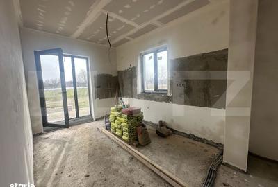 Casă cu 4 camere cu Teren 520 Mp în Păulești - 9