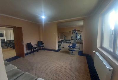 Casă individuală cu 10 camere cu Garaj în Central - 15
