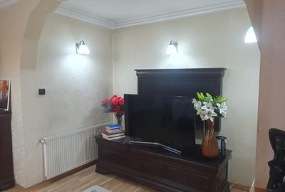 OFERTA EXCEPTIONALA - CASA  DE VANZARE -ZONA EXCLUSIVISTA - 4