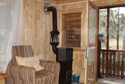 Casu?a de vacan?a langa Lacul Reci lini?te, nat - 2