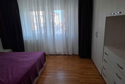 Apartament cu 3 camere decomandat în Răcădău - 2