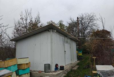 Casa batraneasca si teren - 2