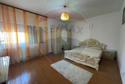 Casa / Vila cu 6 camere de vanzare - 36