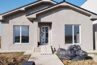 Casa 4 camere si 500mp teren de in Santandrei - 2