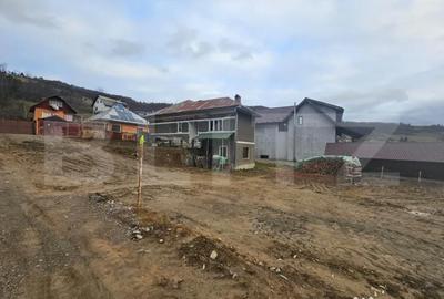 Casă cu 3 camere cu Teren 300 Mp în Mihoești - 3