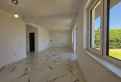 Casă cu 4 camere cu Teren 609 Mp în Central - 17