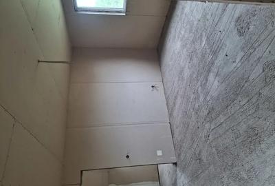 Casă cu 6 camere cu Teren 8000 Mp în Iratoșu - 1