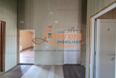 Casă individuală cu 8 camere decomandat cu Canalizare în Cristian - 39