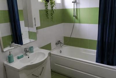 Apartament cu 3 camere decomandat în Florești - 2