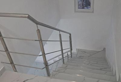 Casă cu Teren 2000 Mp în Central - 3