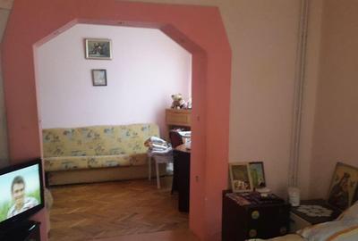 FALEZA NORD-APARTAMENT 5 CAMERE ETAJ 1 CU GAZE - 4