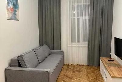 Garsonieră decomandată în 13 Septembrie - 1