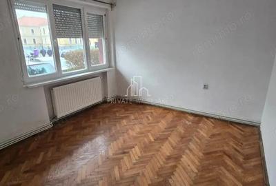 Apartament cu 3 camere semidecomandat în Cornișa - 2