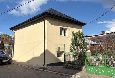 Casă cu Teren 250 Mp în Central - 3