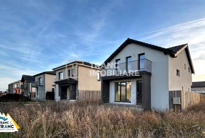 Casă individuală cu 4 camere cu Canalizare în Nord - 2