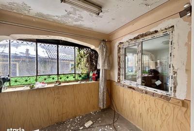 Casă cu 4 camere în Central - 2