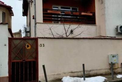 Vila de inchiriat | 5 camere | Mansarda | Metrou M1 - 11