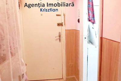 Apartament cu 2 camere de vanzare - Zona Micro 14 - 3