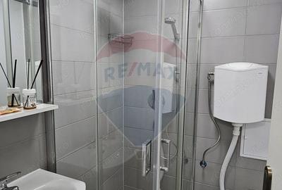 Garsonieră decomandată în 1 Mai - 9