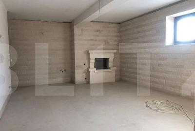 Spațiu comercial, de 600 mp, în Central - 3