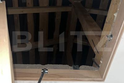 Casă cu 4 camere cu Teren 420 Mp în Central