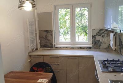 Vanzare apartament 4 camere nou renovat Drumul Taberei Piata Moghioros - 2