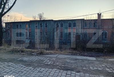 Spațiu comercial, de 1,600 mp, în Petros - 1