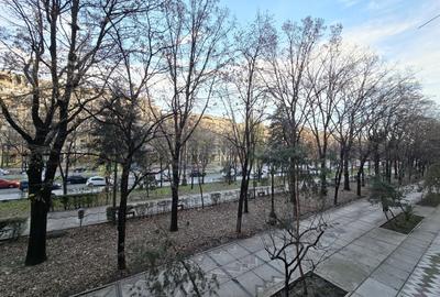 Unirii - Fantani, Casa Poporului, etaj 1, decomandat - 18