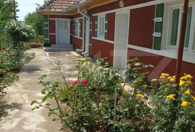 Casă cu 4 camere cu Teren 5450 Mp în Central - 8