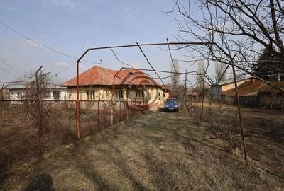 Casă cu 4 camere cu Canalizare în Filipeștii de Târg - 1