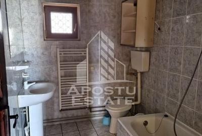 Casa familiala cu spatiu comercial si garaj P+1E+M 720 Mp - 22