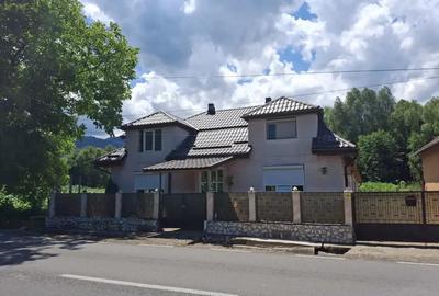 Casa de vanzare