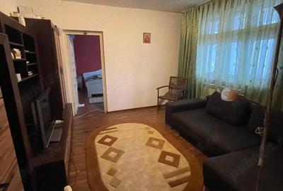 Apartament cu 3 camere semidecomandat în Central - 1