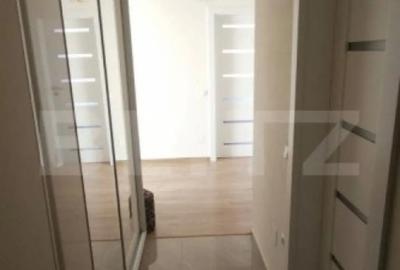 Apartament cu 3 camere semidecomandat în Baciu