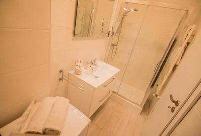 Apartament cu 2 camere decomandat în Central - 2