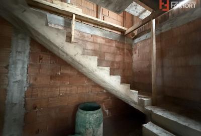 Duplex cu 3 camere si teren de 247 mp de vanzare in localitatea Sacalaz - 14