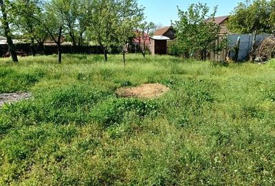 Casă cu 3 camere cu Teren 1150 Mp în Central - 1