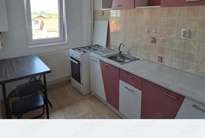 Apartament cu 2 camere semidecomandat în Tractorul - 6