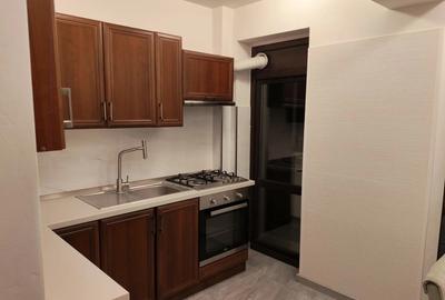 Apartament cu 2 camere decomandat în 1 Mai