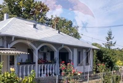 Casa individuala cu teren de 3.414 mp, Comuna Comarna - 2