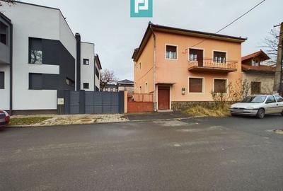 Vilă pe strada 9 Mai, Romanilor - 1