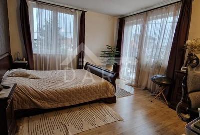 Casă cu 7 camere cu Teren 400 Mp în Central - 4