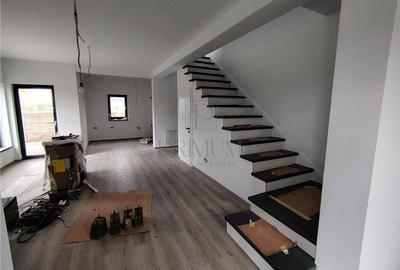 Duplex modern - despartit prin baie - 2 fronturi stradale - pompa caldura - 5