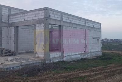Casă cu 4 camere cu Teren 607 Mp în Central