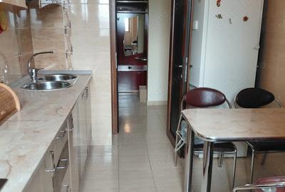 Apartament cu 3 camere decomandat în Micro 21 - 9