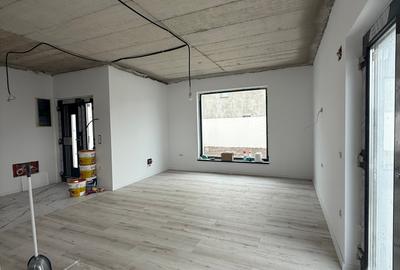 Casă individuală cu 4 camere cu Teren 240 Mp în Costi - 16
