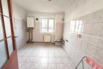 Apartament cu 4 camere decomandat în Cetății - 9