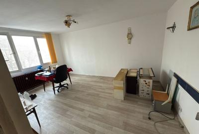 Apartament cu 4 camere decomandat în P-ța Reșița - 4